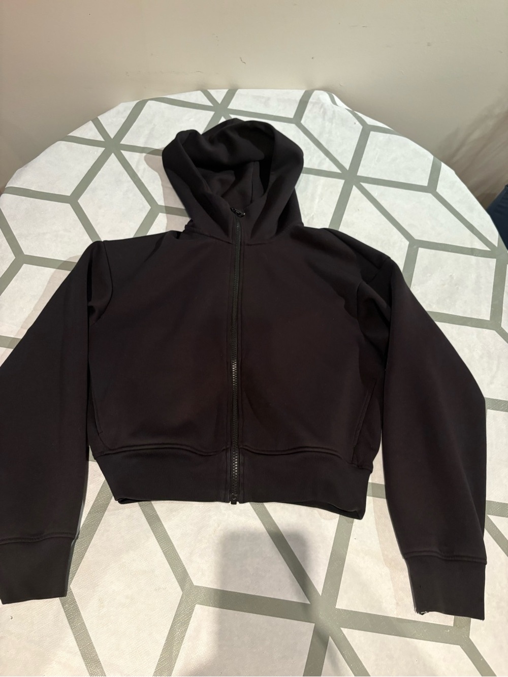 3/15$ Uniqlo Black Kids Zip-Up Hoodie
